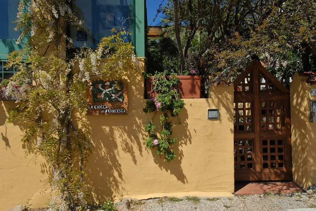 산타테레사의갈루라 La Chicca Di Francesca B&B 3*,